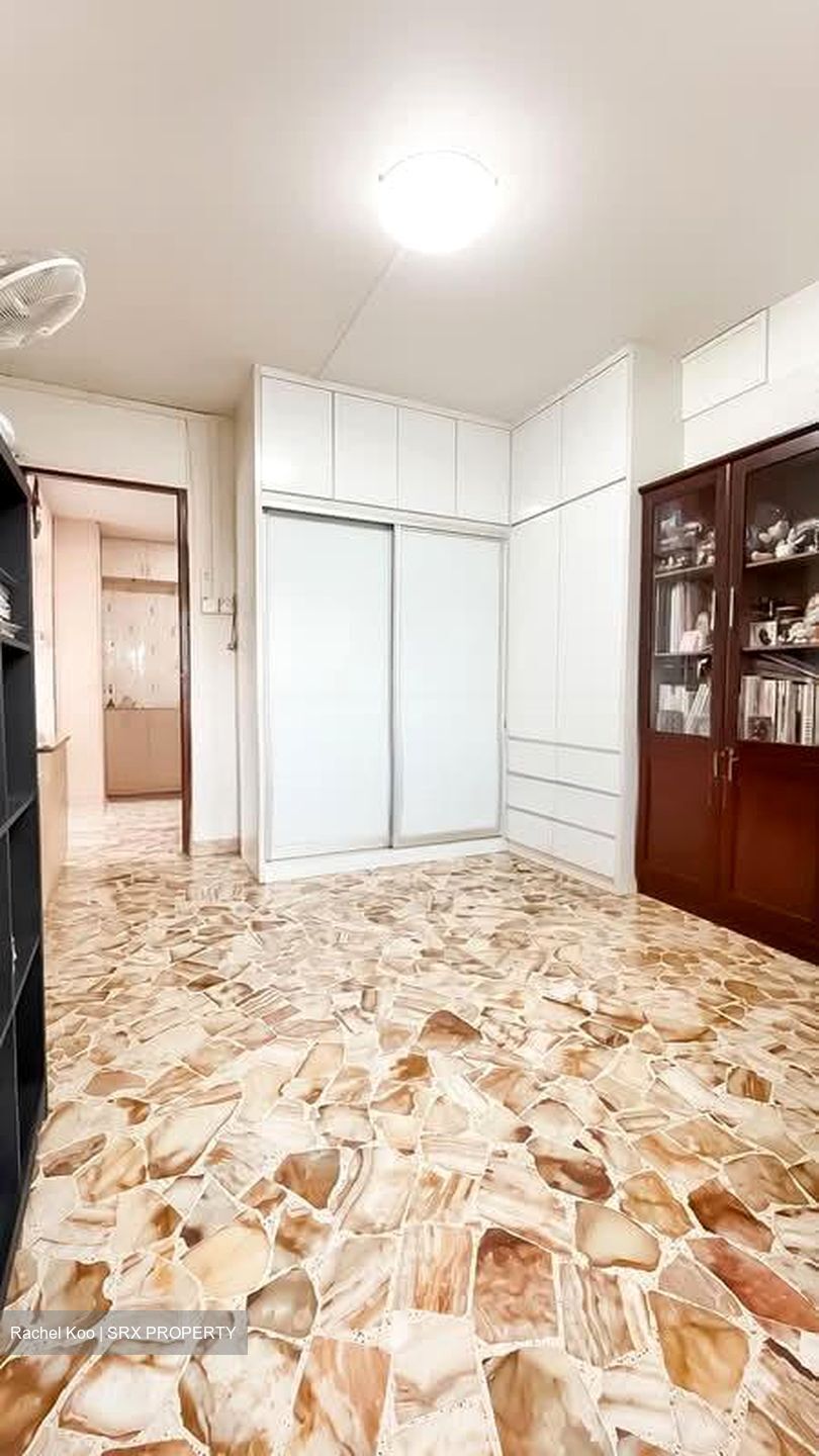 Blk 523 Jurong West Street 52 (Jurong West), HDB 5 Rooms #558126011
